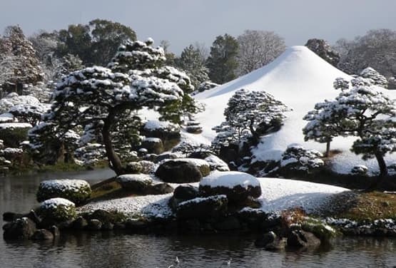 嬉遊九州五日~形船賀歲晚宴.樂遊動物園、雪樂園、果園.雙溫泉
